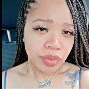 Meet your Posher, Deniece